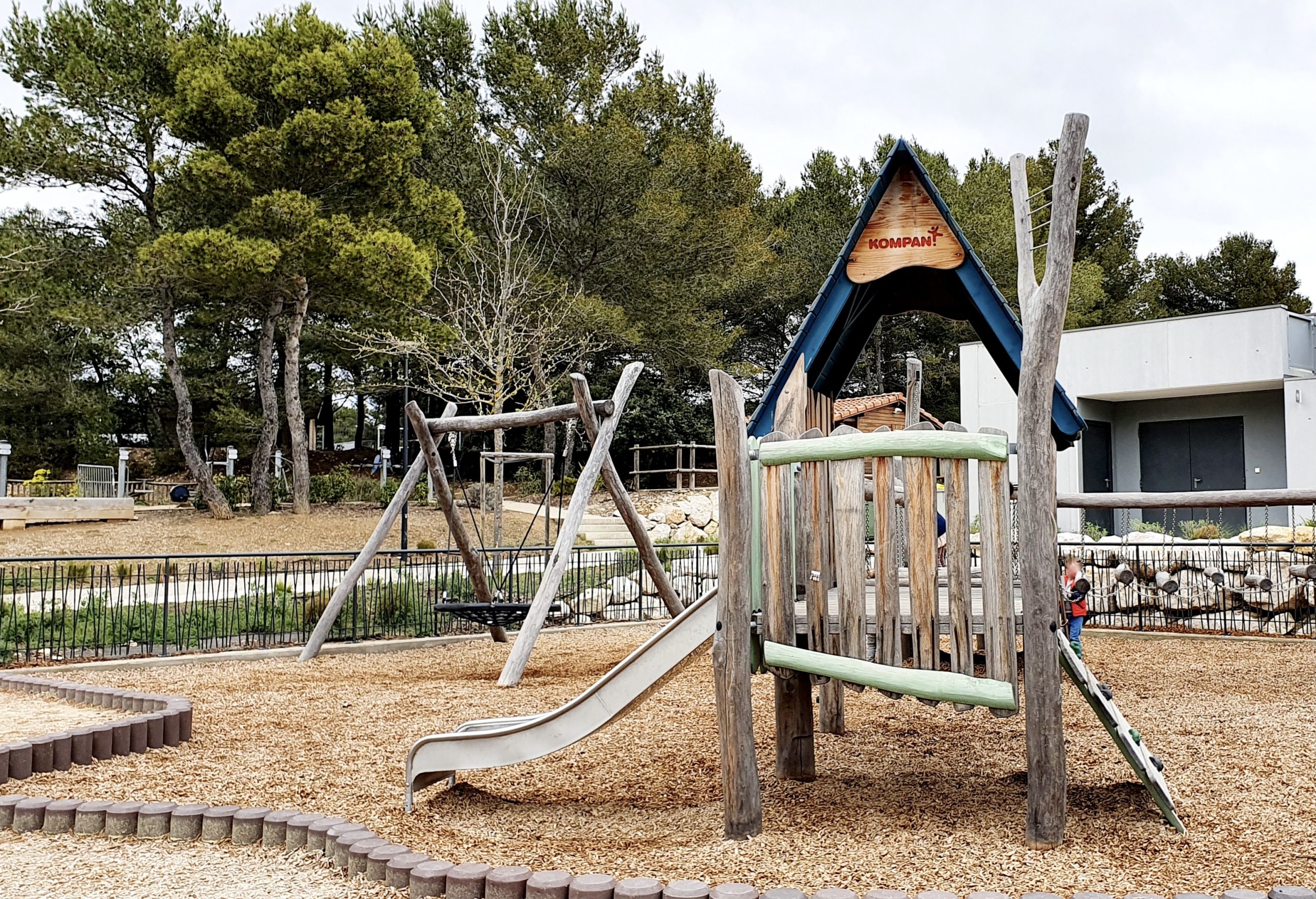 Venelles: Big New Swimming Pool